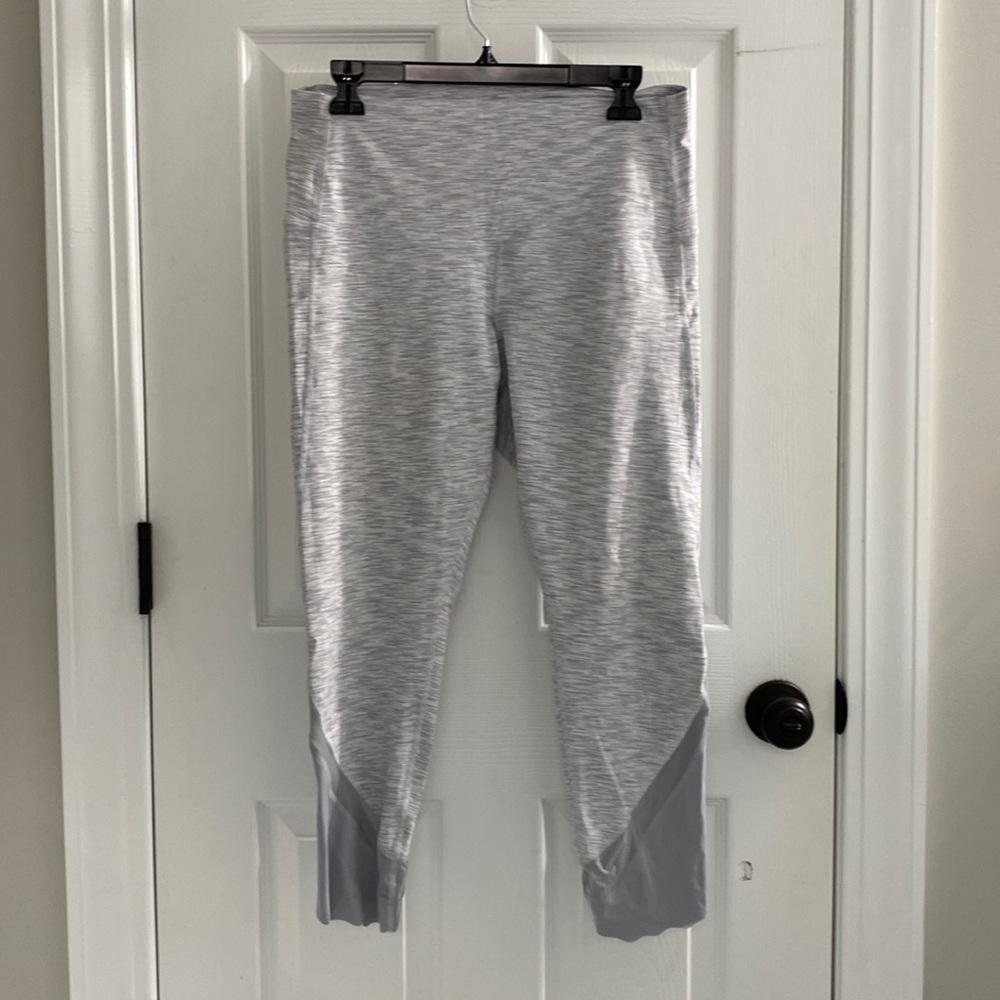 Lululemon capri high rise size 12